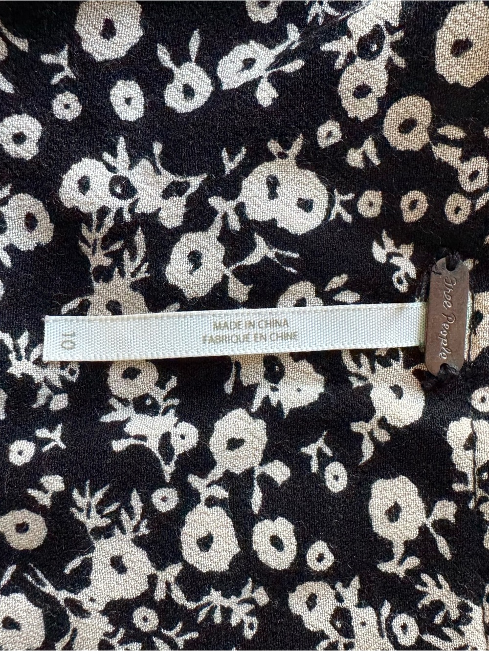 Free People Floral Button Front Wide Leg Jumpsuit Size 10 - Picture 9 of 9